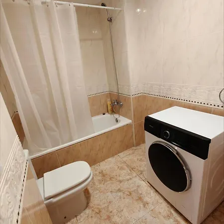 Seawolf Apartment, * 료렛 드 마르